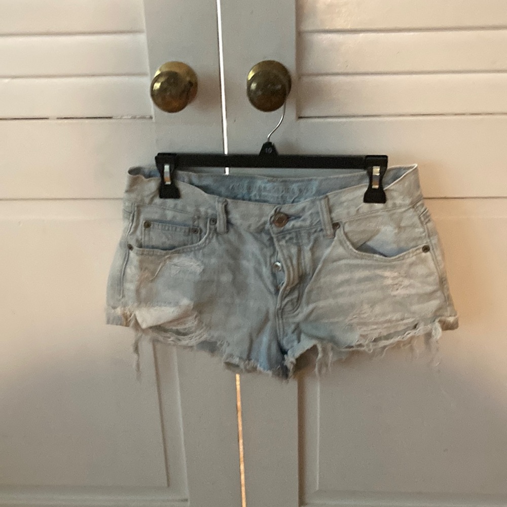 Size 6 American Eagle shorts